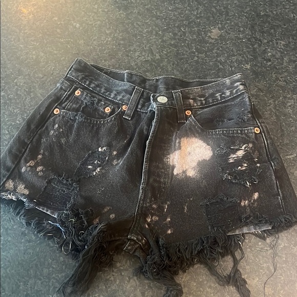 Distressed Black LEVI’S Denim Shorts - Picture 1 of 3